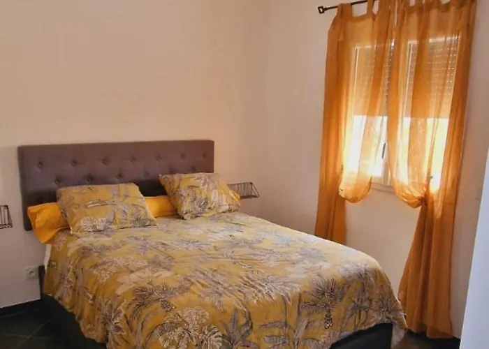 Prázdninový dům Proche De Calvi *